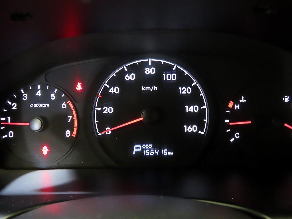 HYUNDAI Starex - Vista 9