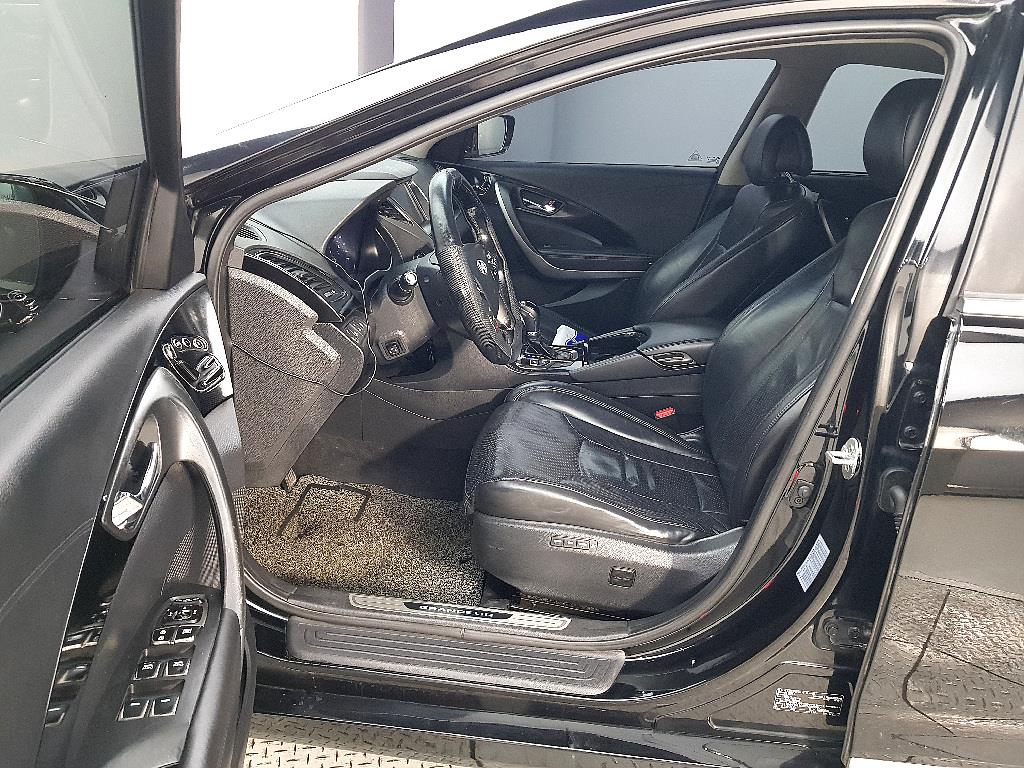 HYUNDAI Grandeur - Vista 8