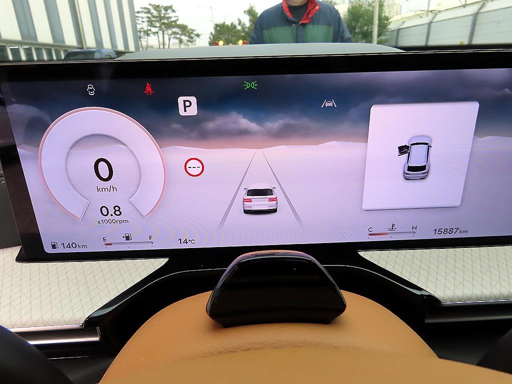 Genesis GV80 - Vista 9