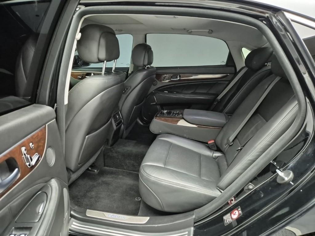 HYUNDAI Equus - Vista 12