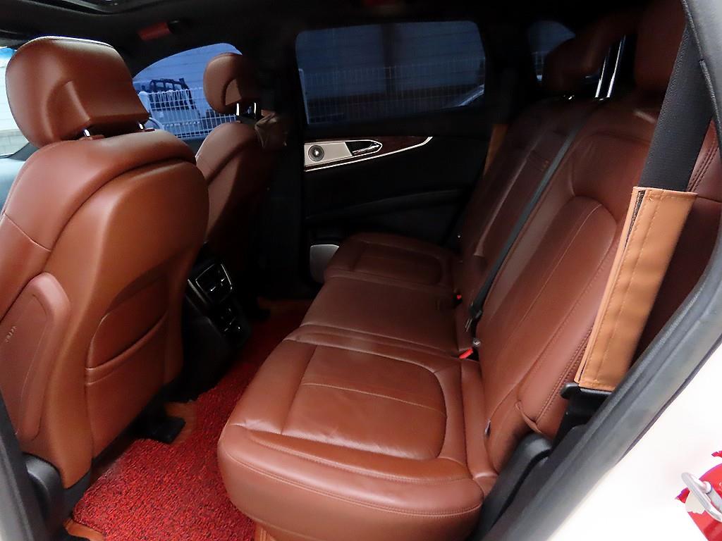 Lincoln Nautilus - Vista 6