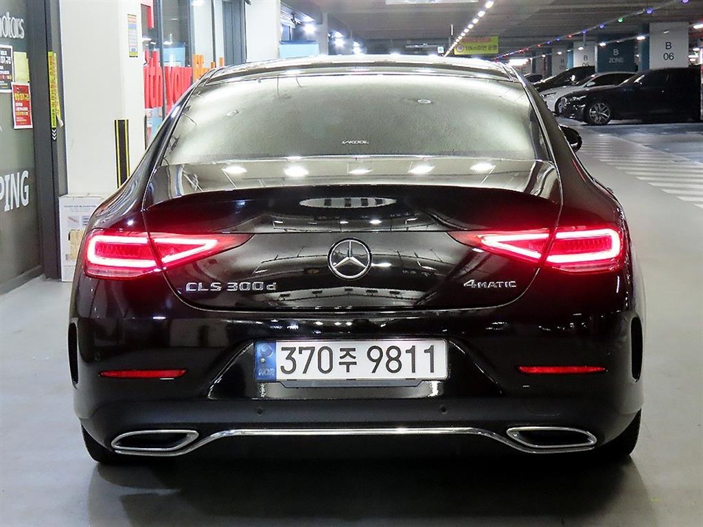 Mercedes Benz CLS Class - Vista 5