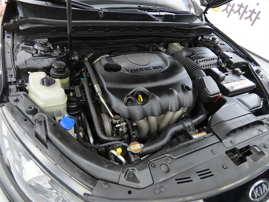 KIA K5 2011 Negro - Importación desde Corea - HF Imports Iquique - Foto 17