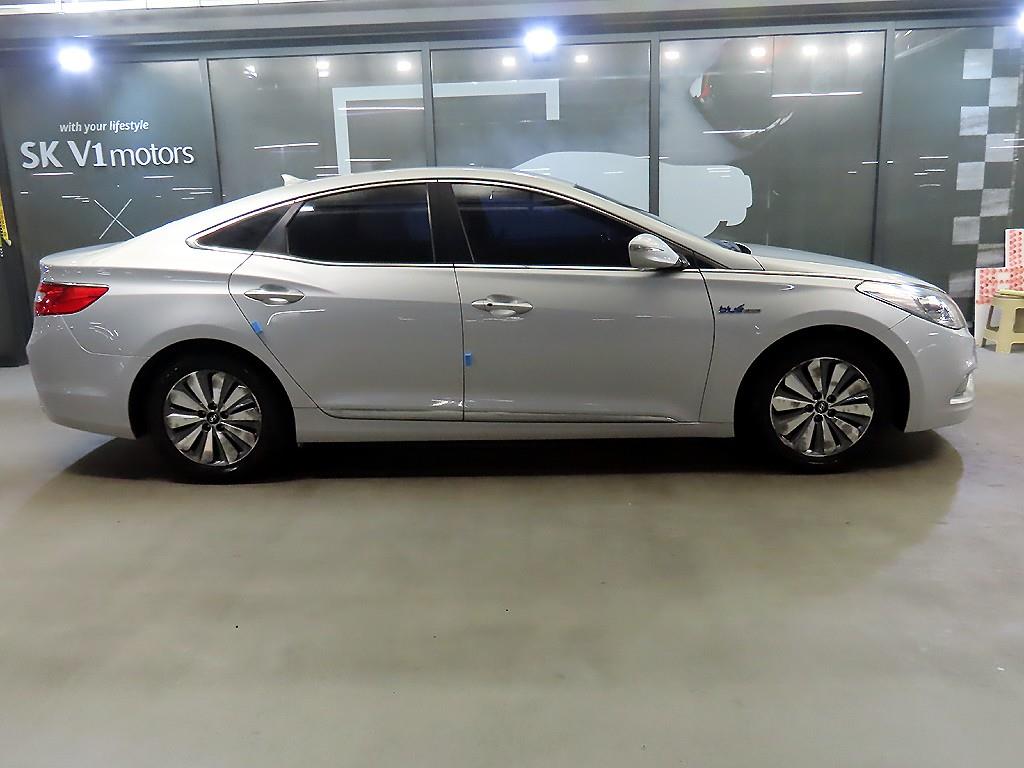 HYUNDAI Grandeur - Vista 3