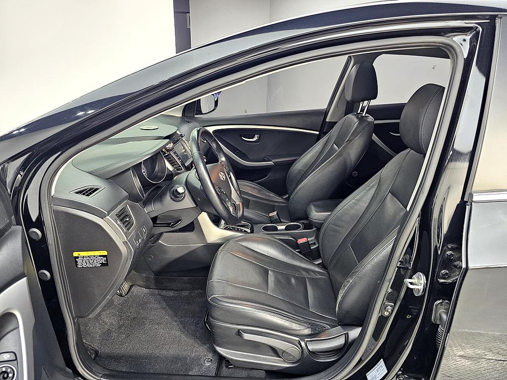 HYUNDAI i30 - Vista 8