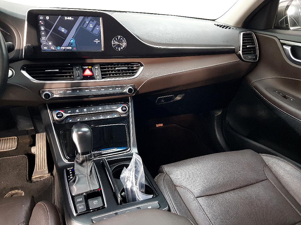 HYUNDAI Grandeur - Vista 10