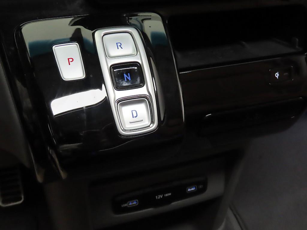 HYUNDAI Staria - Vista 11