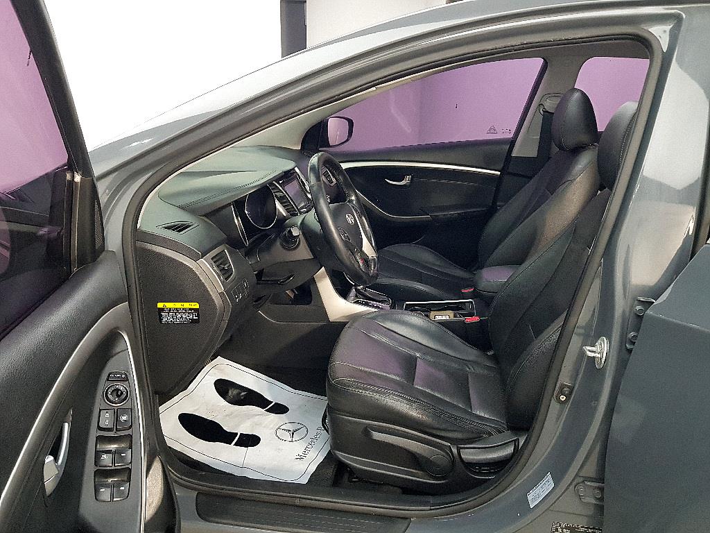 HYUNDAI i30 - Vista 8