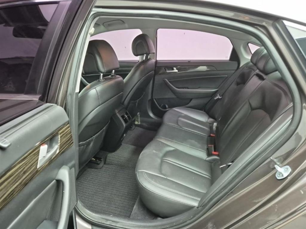 HYUNDAI Sonata - Vista 12