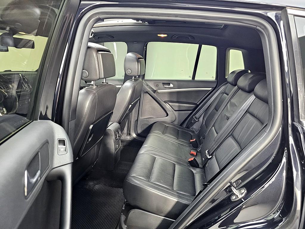 Volkswagen Tiguan - Vista 9