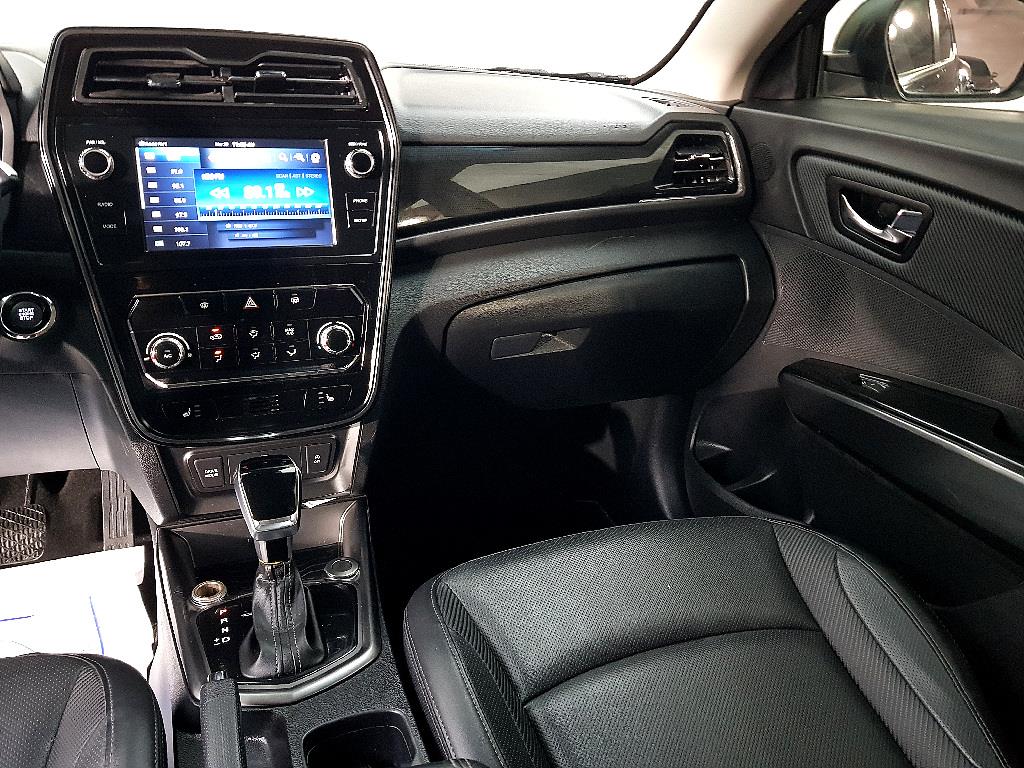 Ssangyong Tivoli - Vista 10