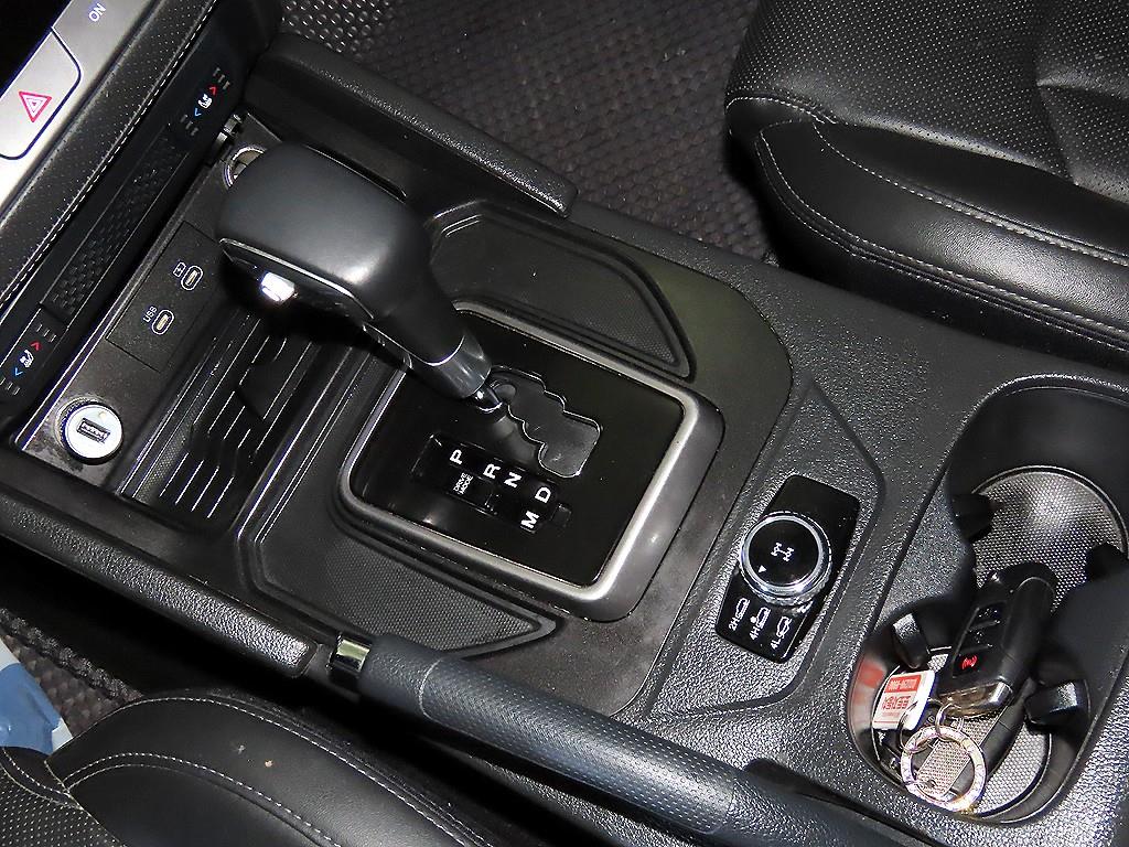 Ssangyong Rexton - Vista 12