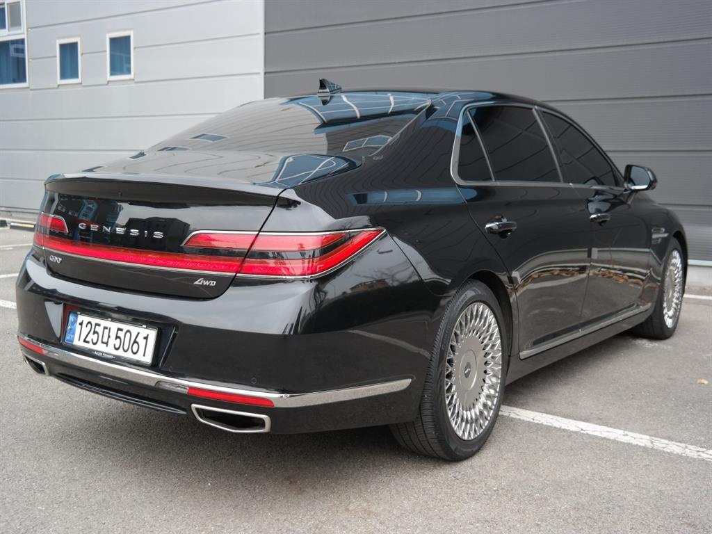 Genesis G90 - Vista 7