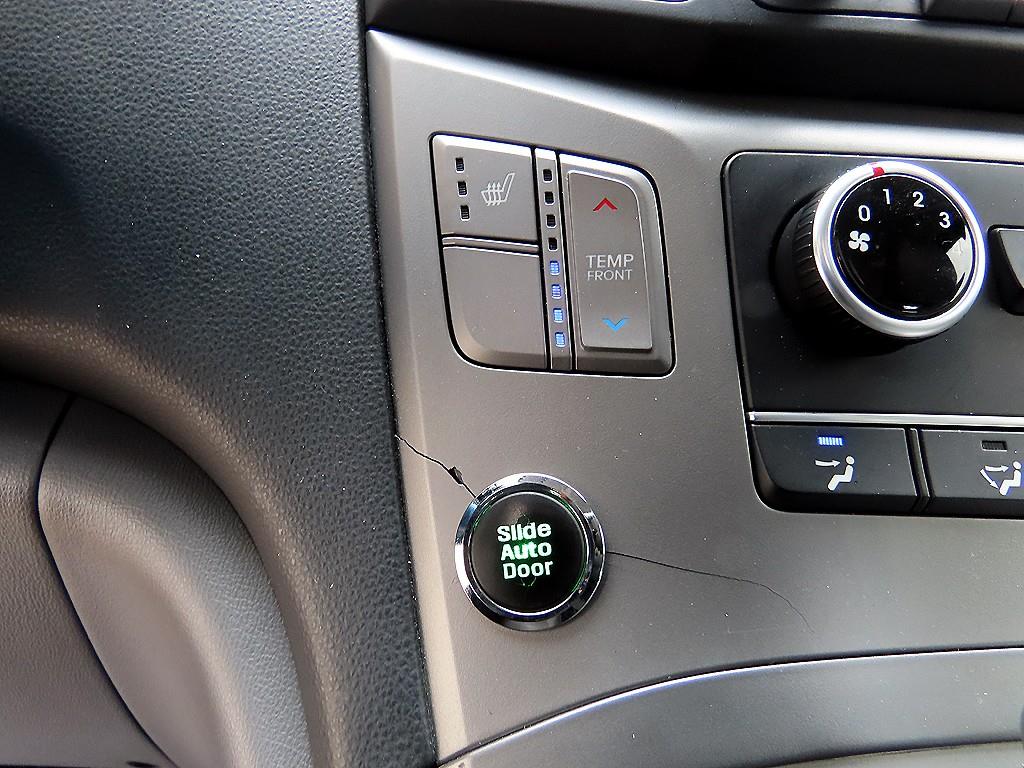 HYUNDAI Starex 2019 Amarillo - Importación desde Corea - HF Imports Iquique - Foto 15