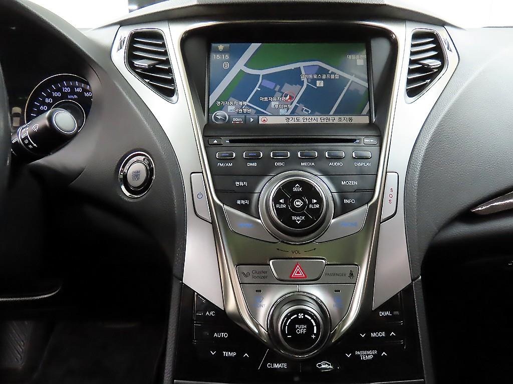 HYUNDAI Grandeur - Vista 12