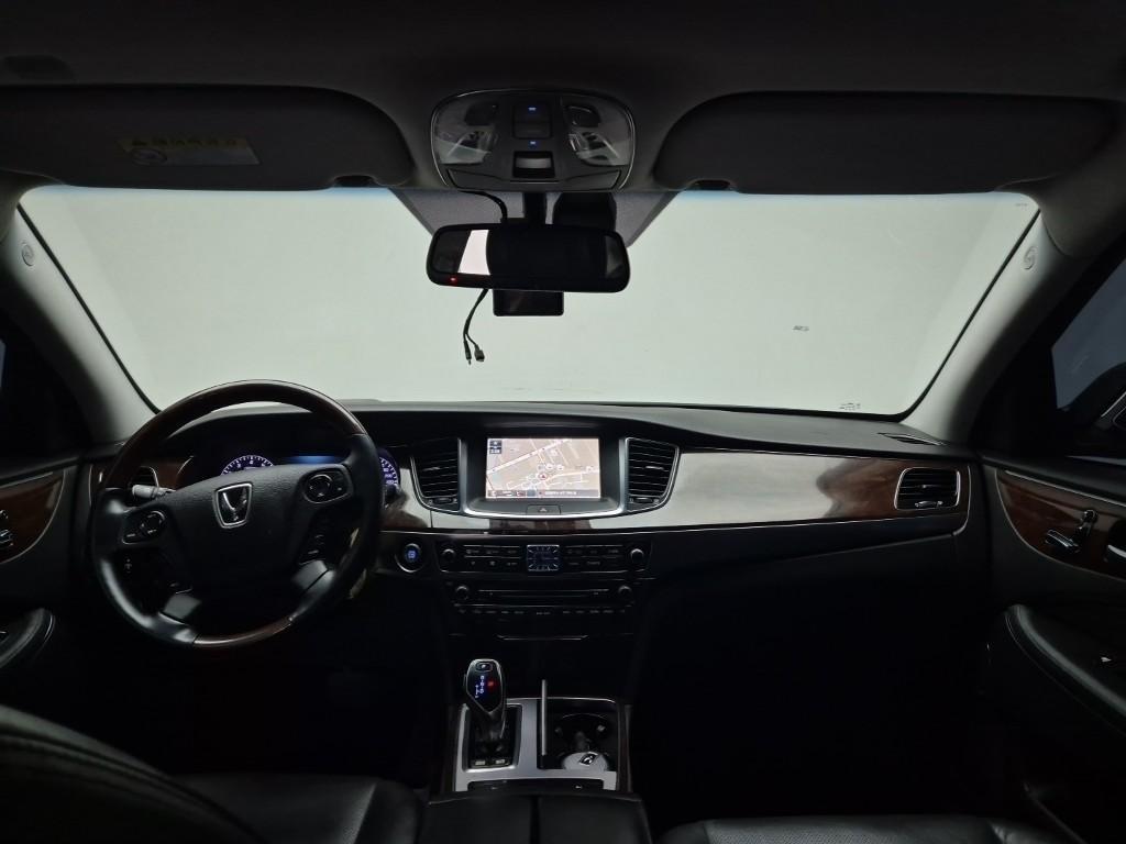 HYUNDAI Equus - Vista 7