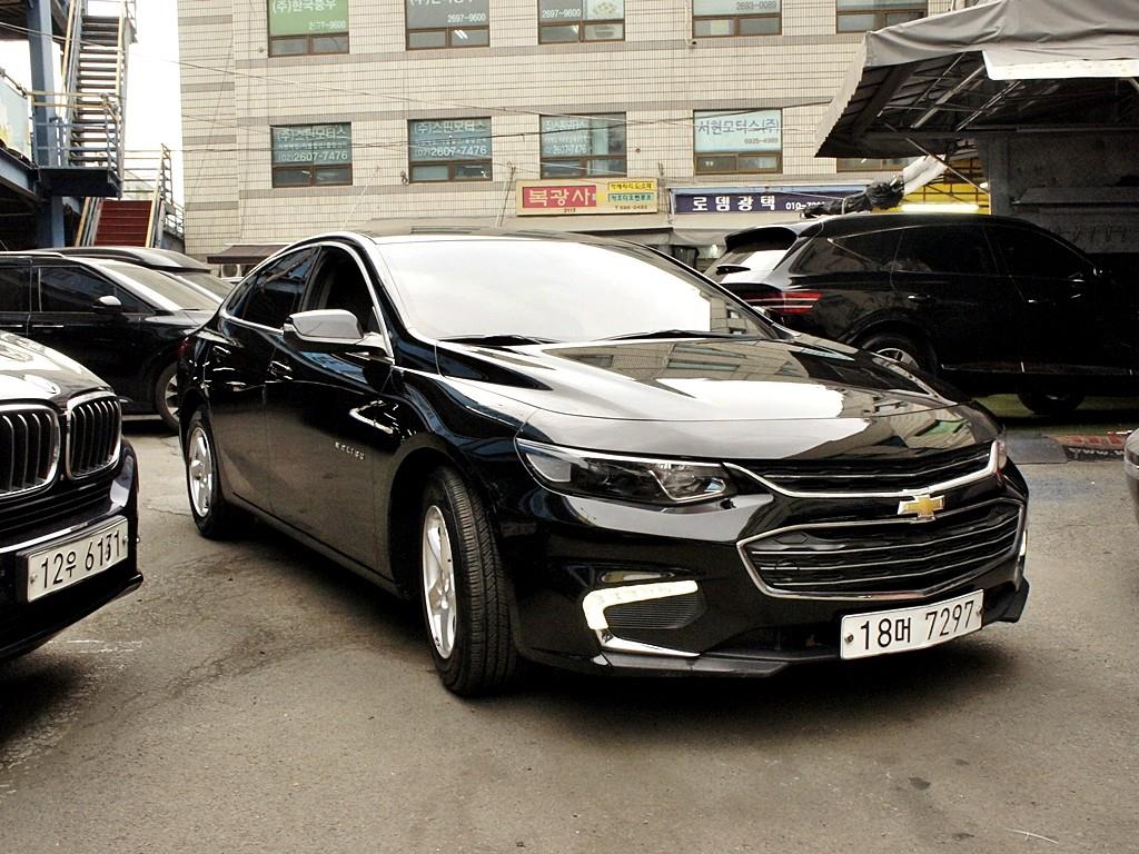 Chevrolet Malibu - Vista 3