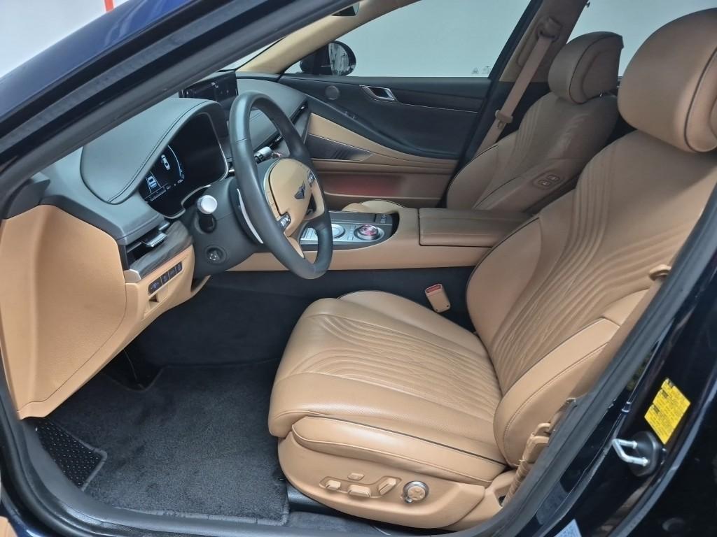 Genesis G80 - Vista 10