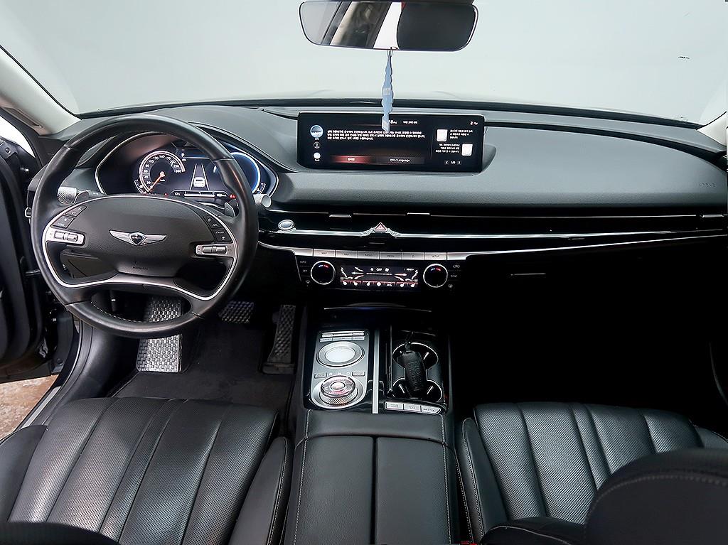 Genesis G80 - Vista 9