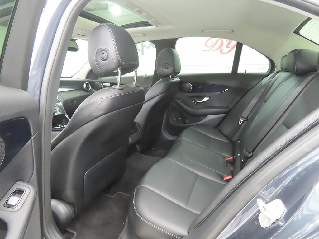 Mercedes Benz C Class - Vista 6