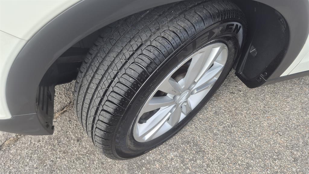 Ssangyong Tivoli 2015 Blanco - Importación desde Corea - HF Imports Iquique - Foto 15