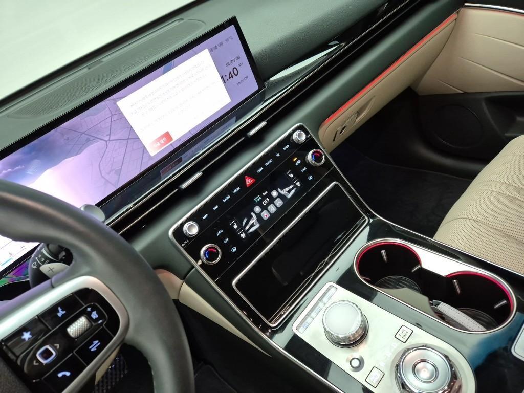 Genesis GV80 - Vista 10