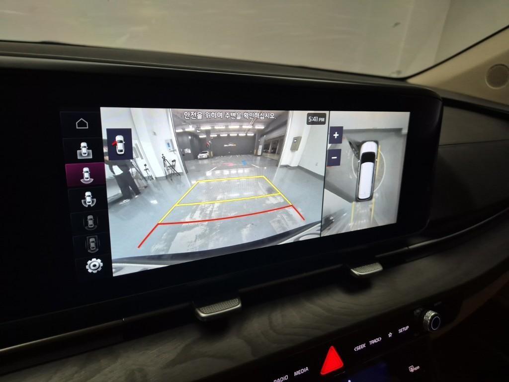 KIA Carnival - Vista 6