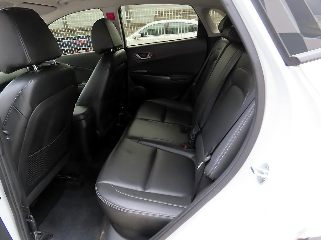 HYUNDAI Kona - Vista 6