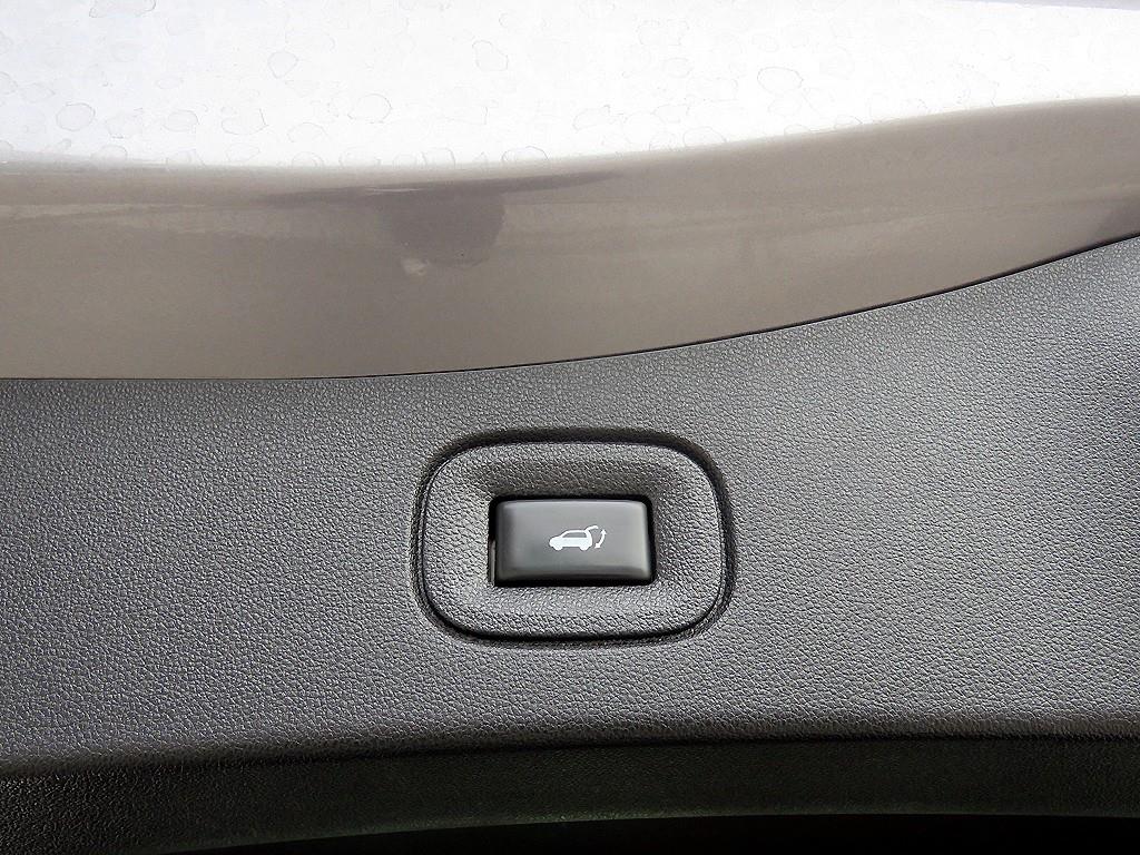 SAMSUNG QM6 - Vista 6