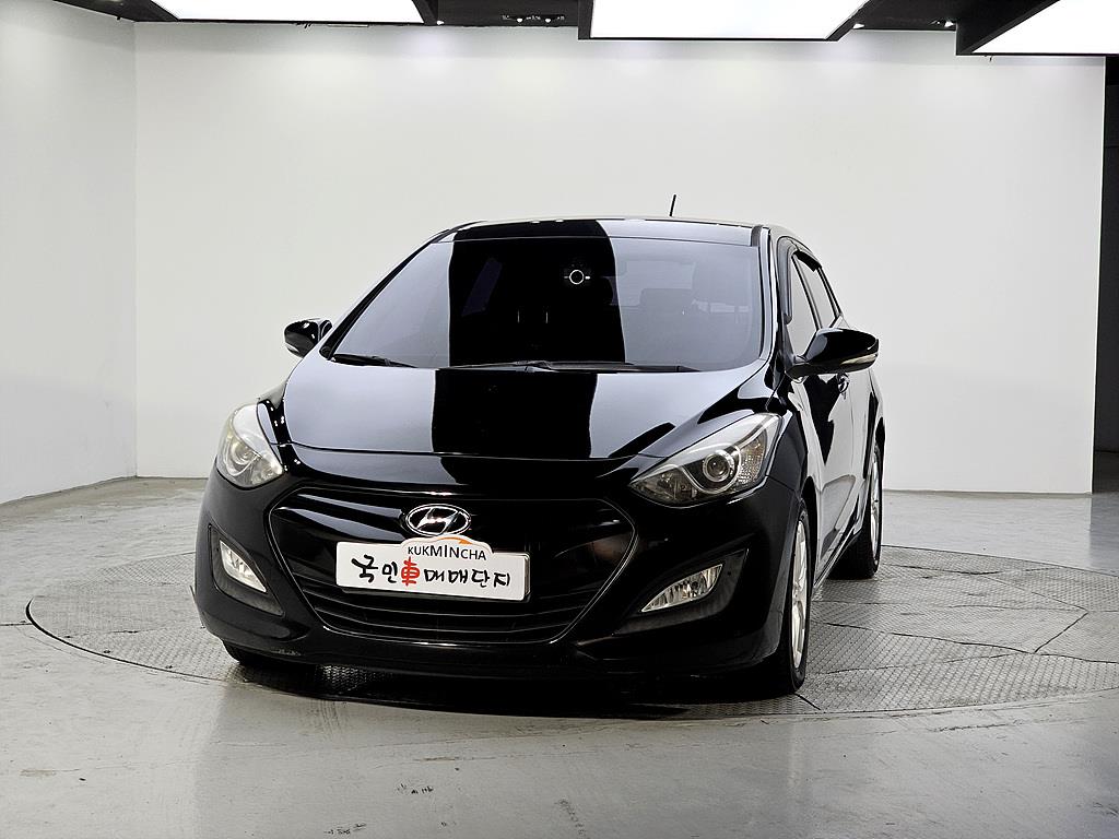 HYUNDAI i30 - Vista 4