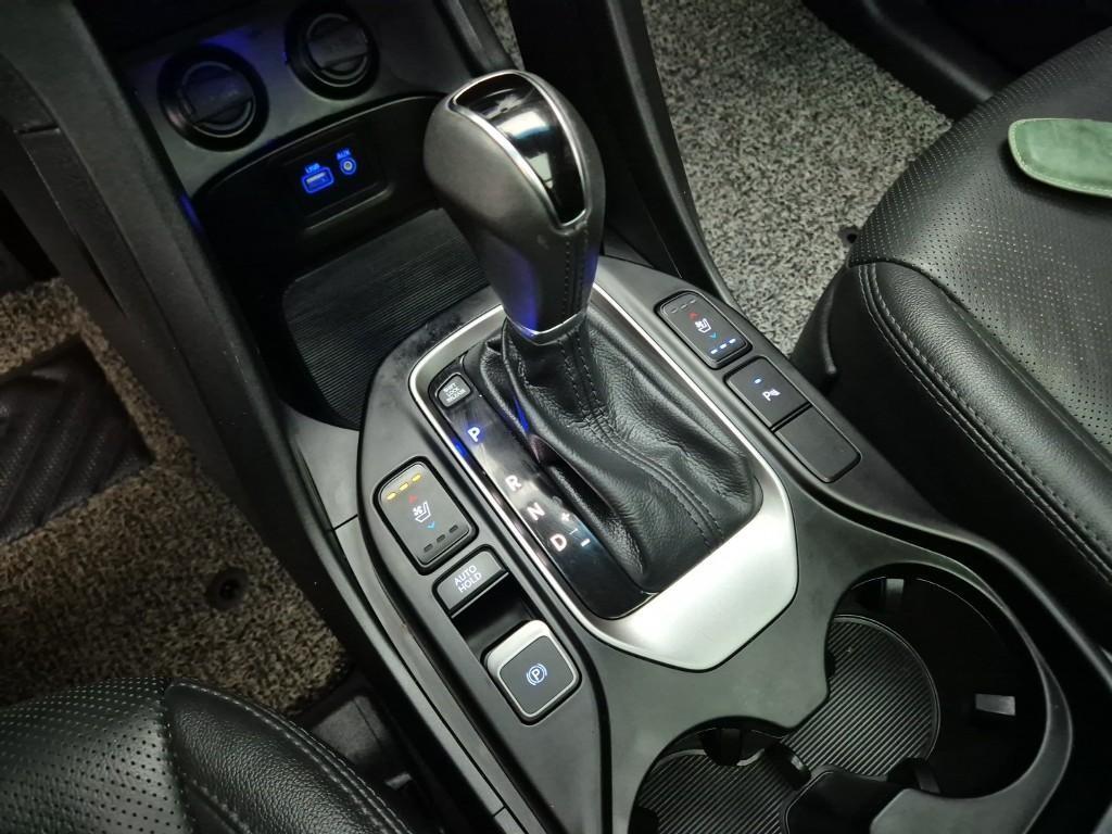 HYUNDAI Maxcruz - Vista 8