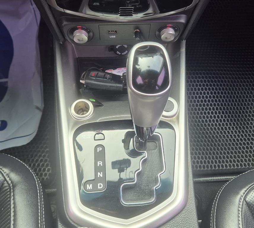 Ssangyong Tivoli - Vista 10