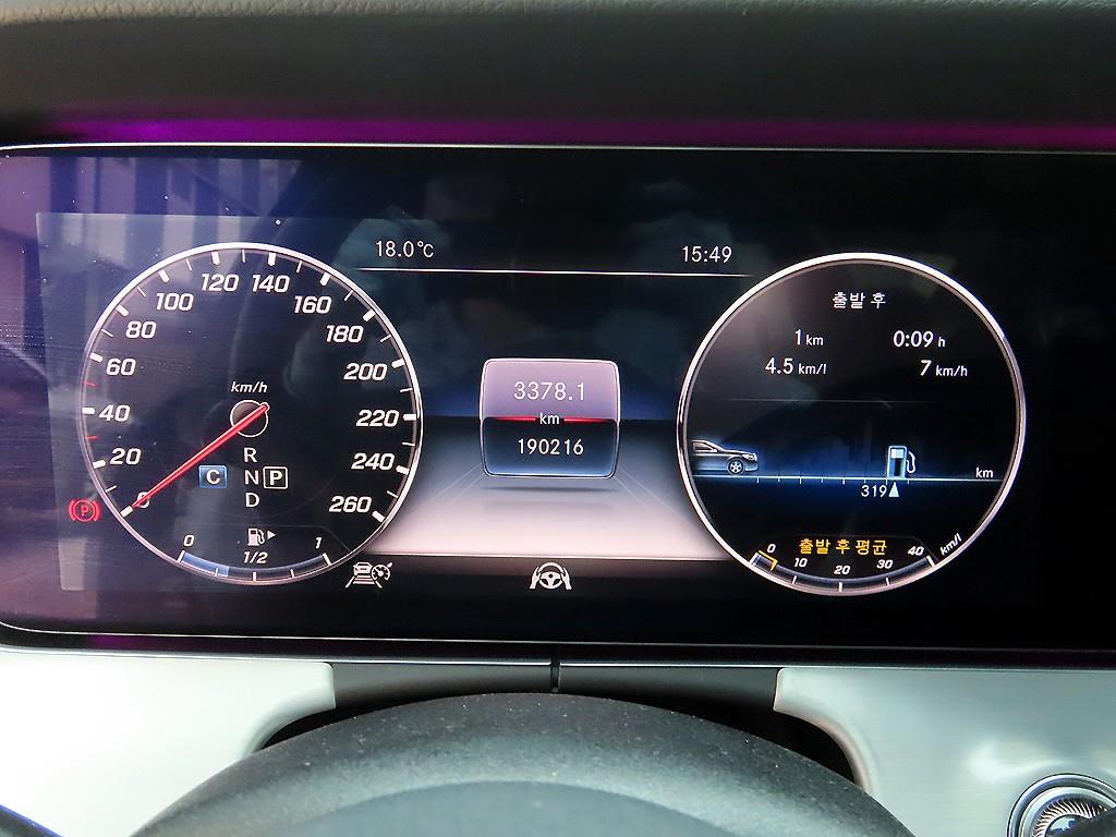 Mercedes Benz CLS Class - Vista 9