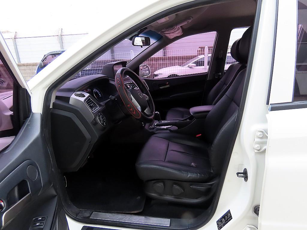 Ssangyong Korando - Vista 5