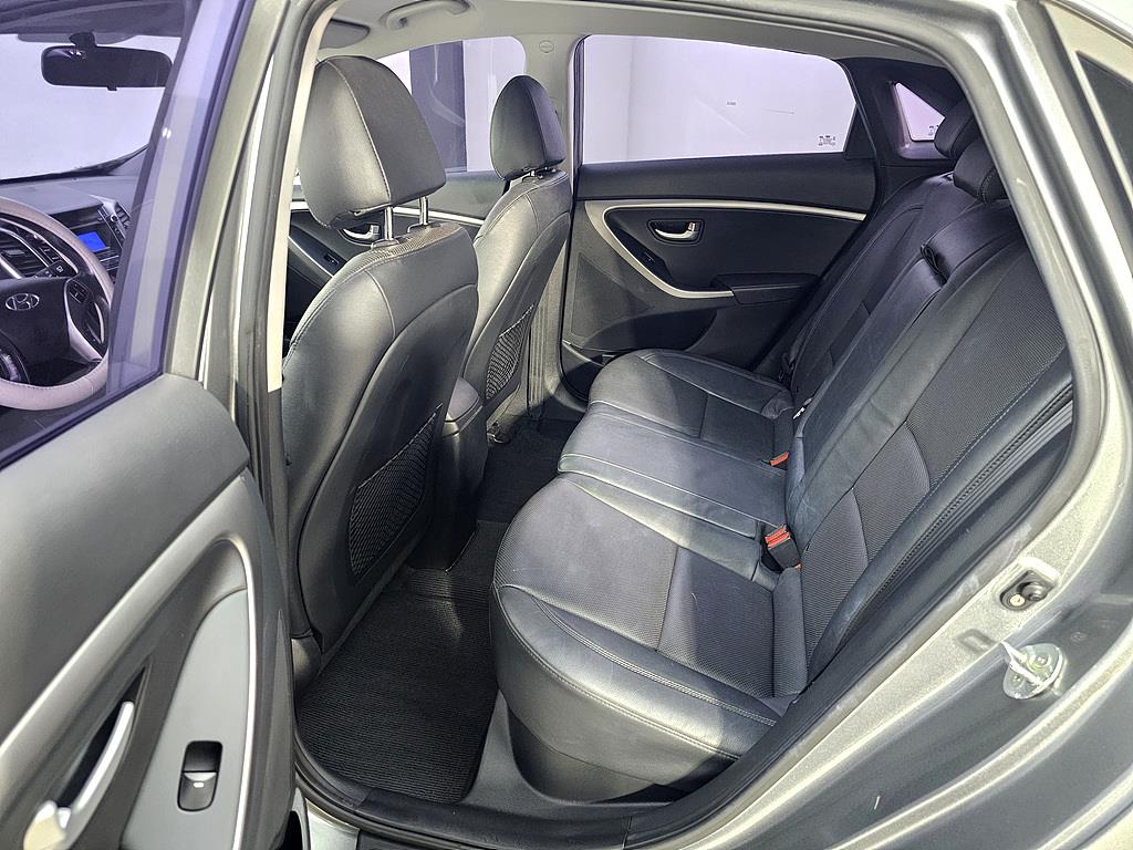 HYUNDAI i30 - Vista 9