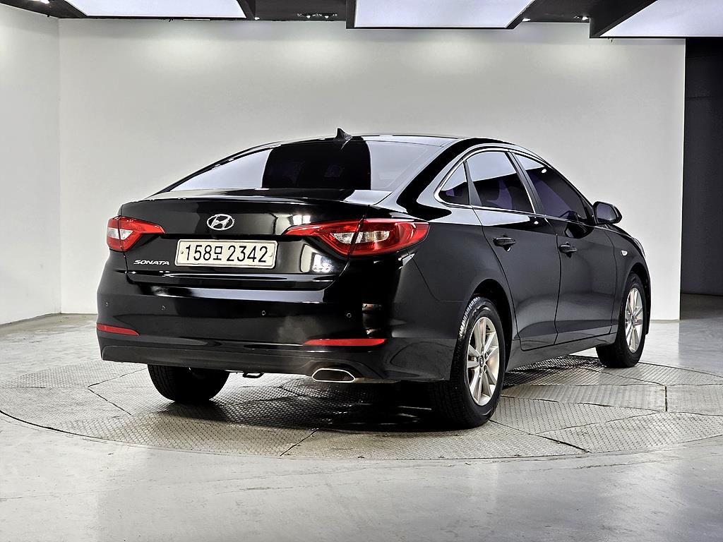 HYUNDAI Sonata - Vista 4