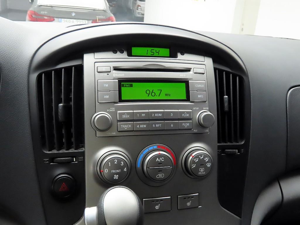 HYUNDAI Starex - Vista 9