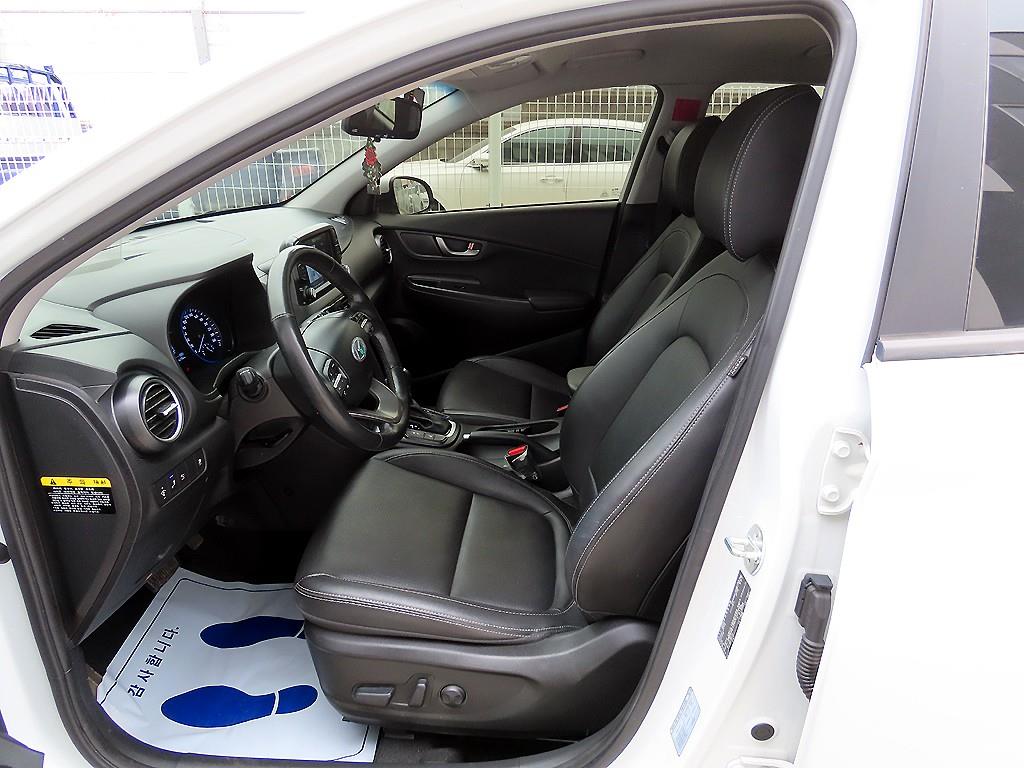 HYUNDAI Kona - Vista 5