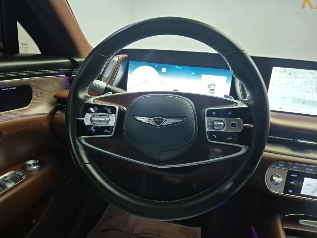 Genesis G90 - Vista 9