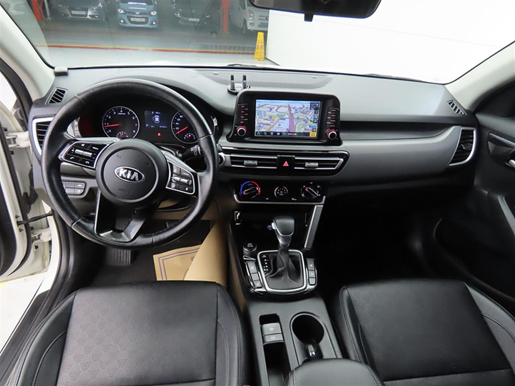 KIA Seltos - Vista 7