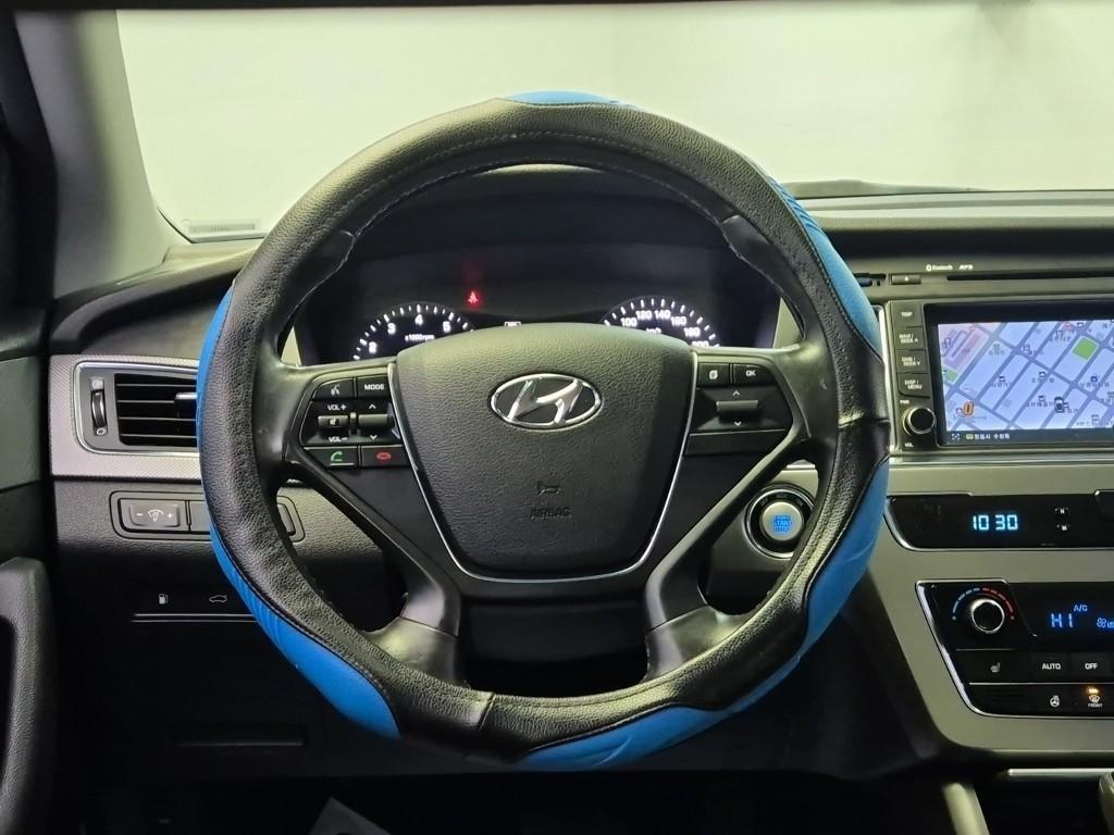 HYUNDAI Sonata - Vista 9