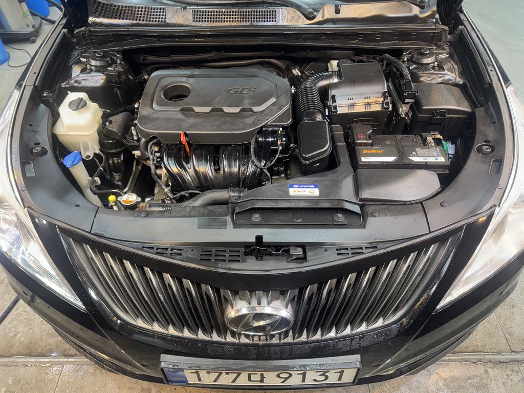 HYUNDAI Grandeur - Vista 9