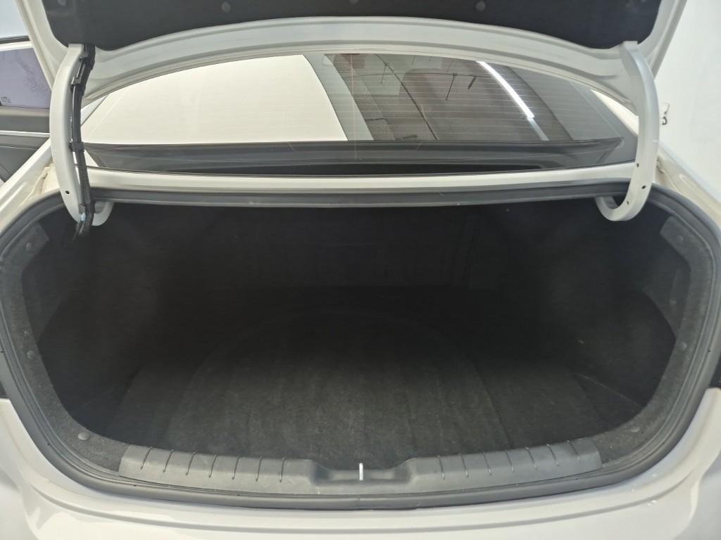 HYUNDAI Avante 2019 Blanco - Importación desde Corea - HF Imports Iquique - Foto 18