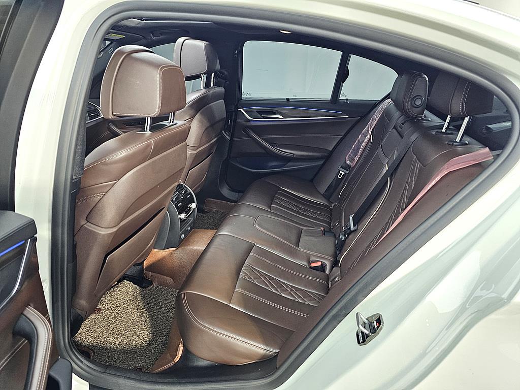 BMW 5 Series - Vista 9