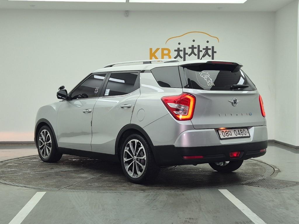 Ssangyong Tivoli - Vista 3