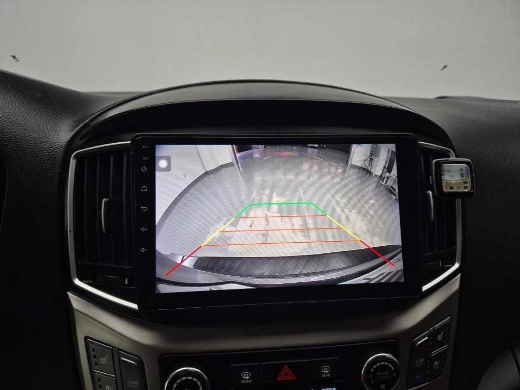 HYUNDAI Starex - Vista 12