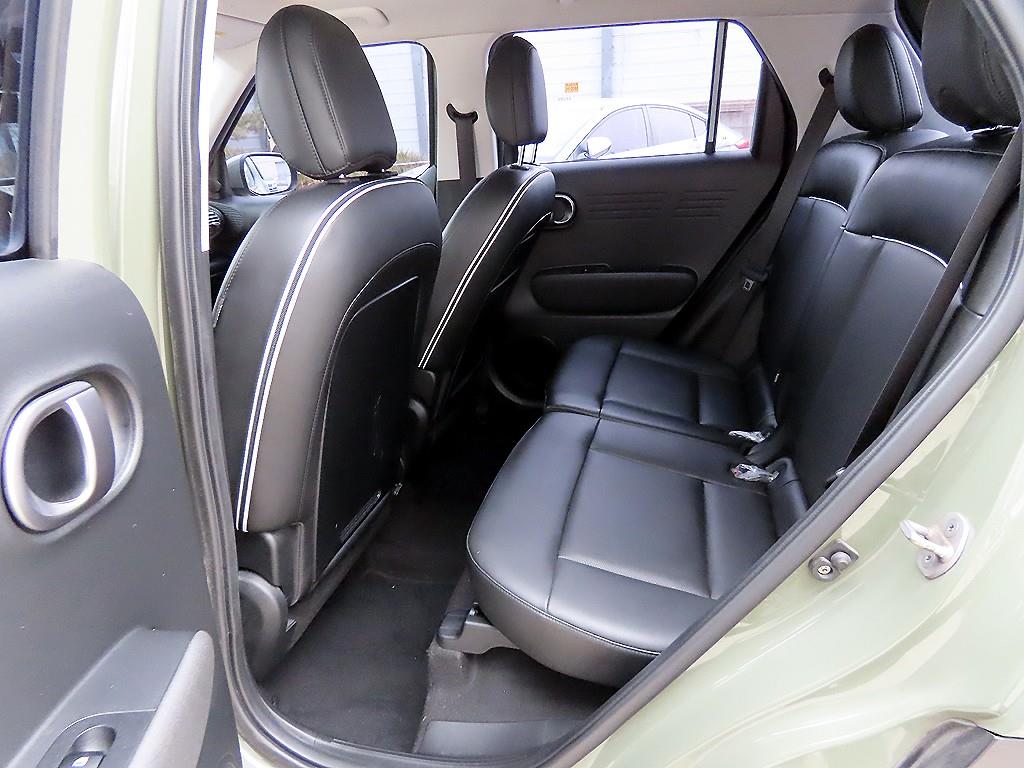 HYUNDAI Casper - Vista 6