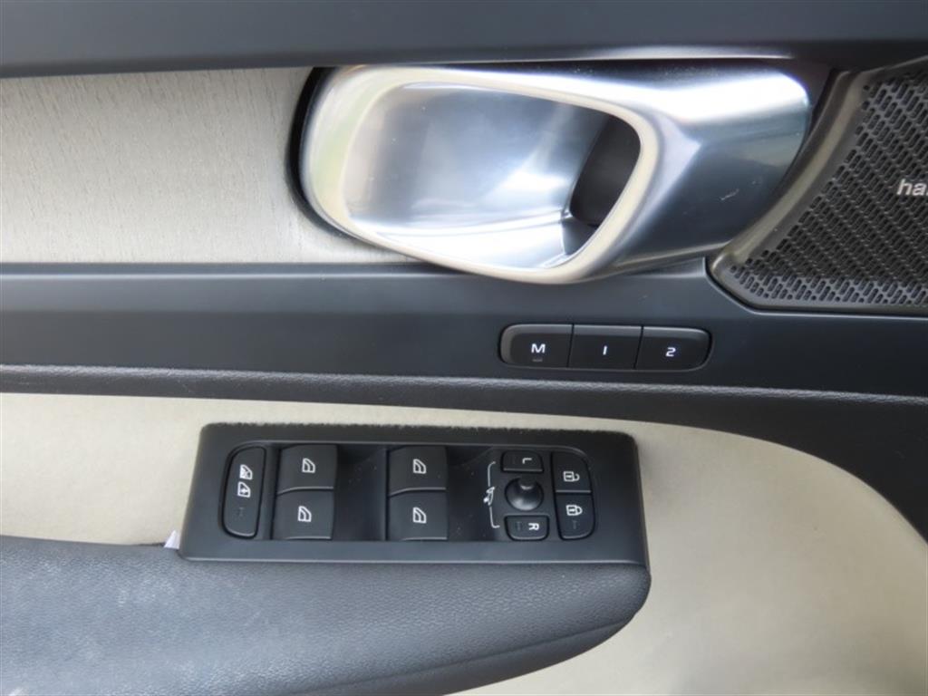 Volvo XC40 2023 Blanco - Importación desde Corea - HF Imports Iquique - Foto 12