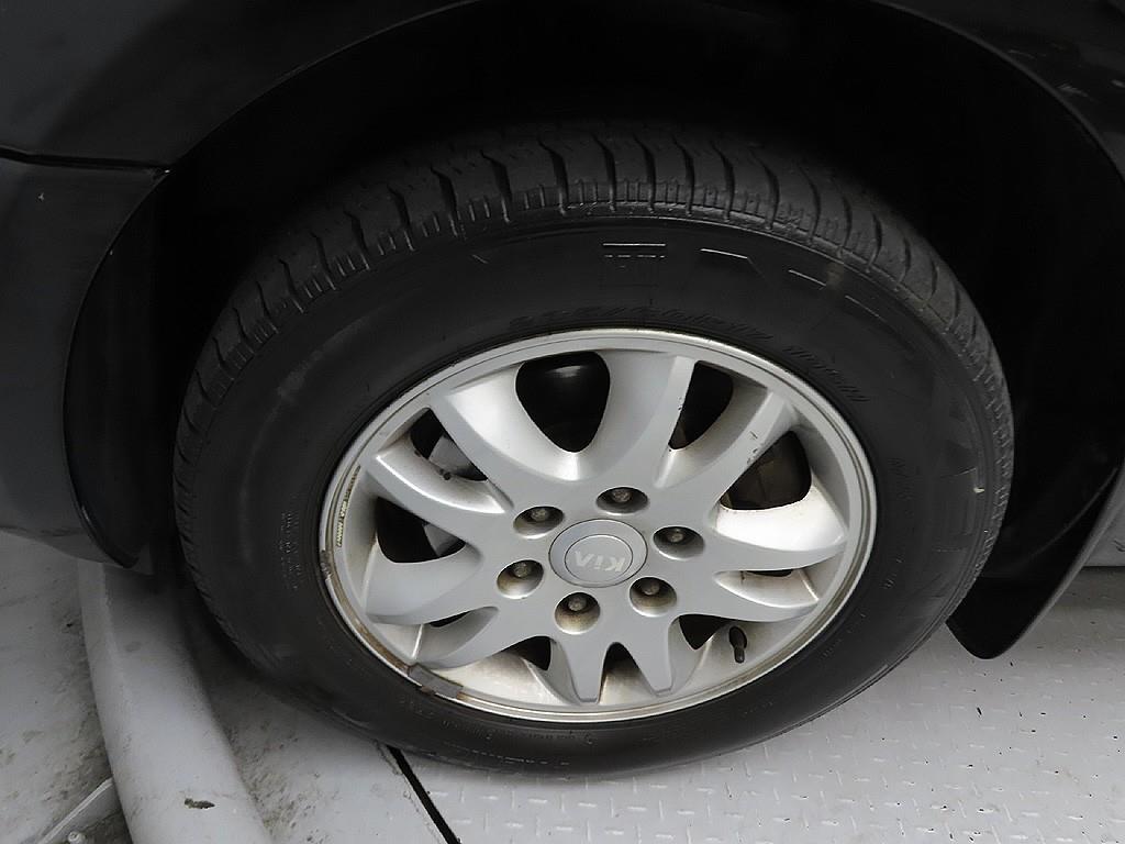 KIA Carnival - Vista 9