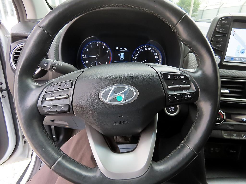 HYUNDAI Kona - Vista 8